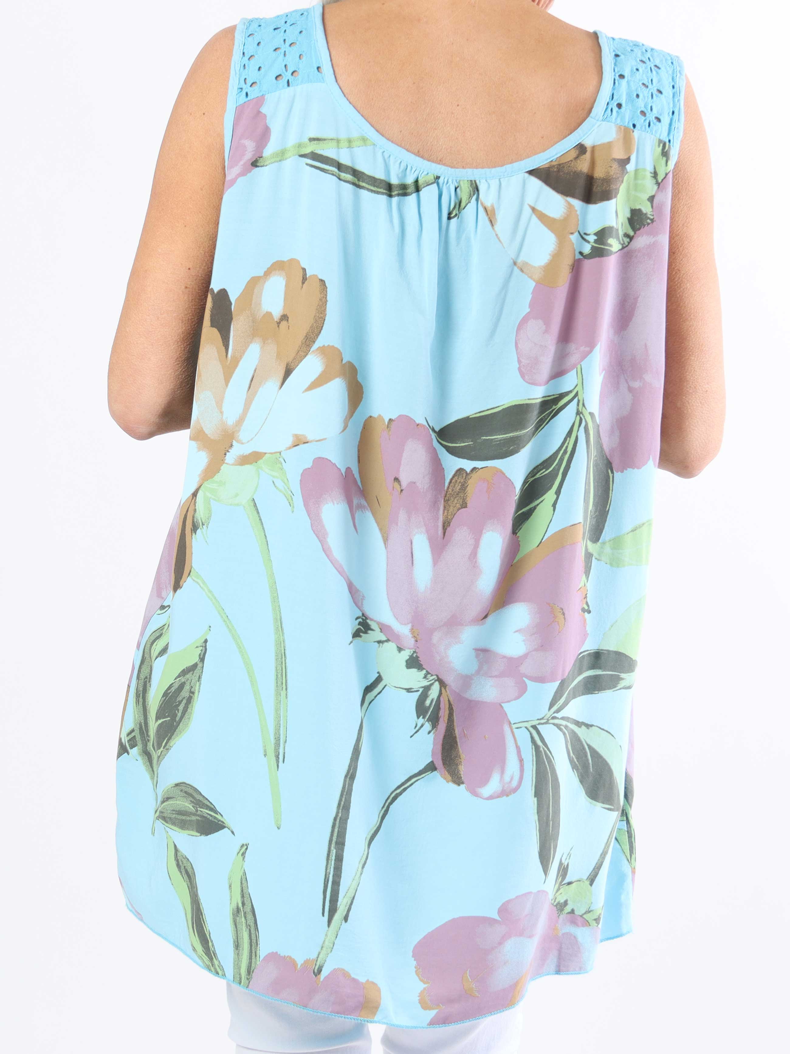 Goria - Sød plus size blomstret top i let viskose stof